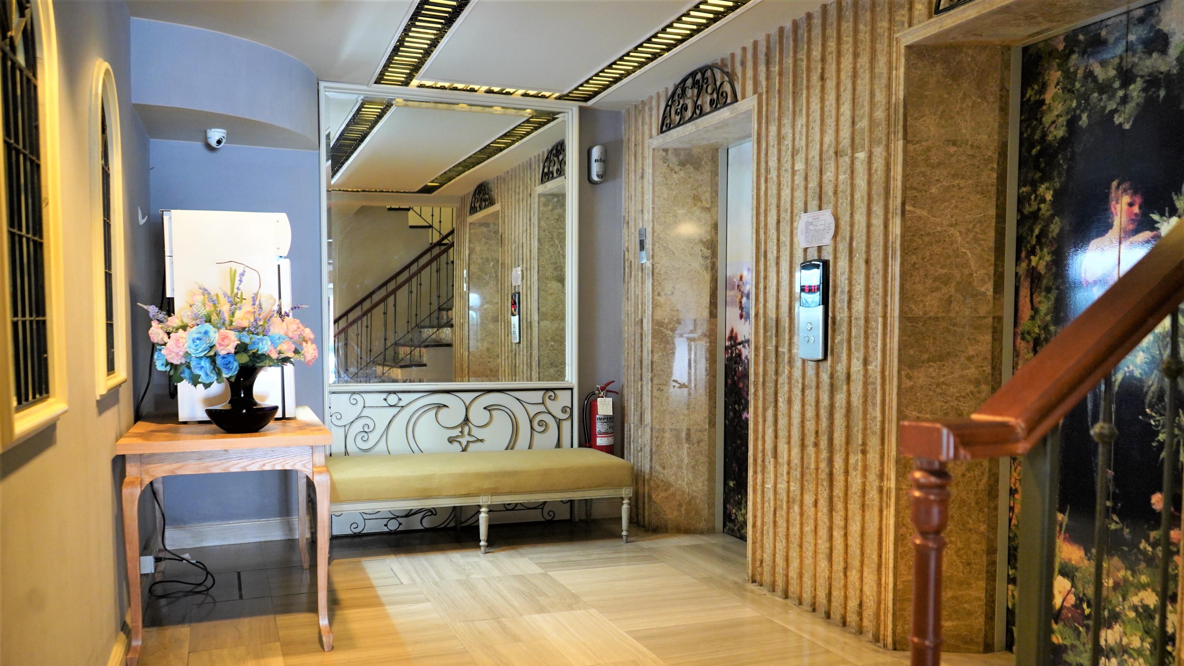 La Petite Salil Sukhumvit 11 Hotel Bangkok Ngoại thất bức ảnh