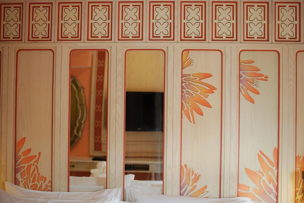 La Petite Salil Sukhumvit 11 Hotel Bangkok Ngoại thất bức ảnh