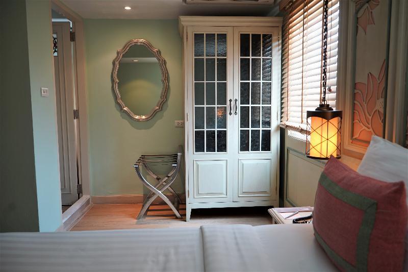La Petite Salil Sukhumvit 11 Hotel Bangkok Ngoại thất bức ảnh